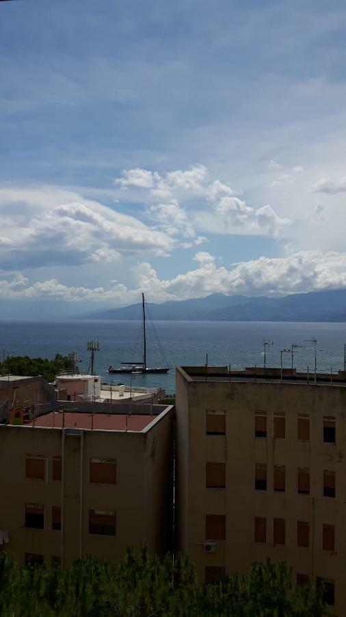 Affittacamere Da Chris Reggio Calabria Exterior foto